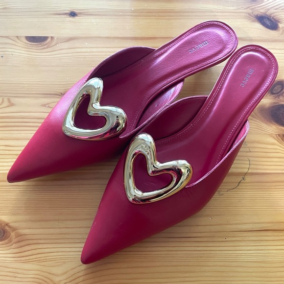 NWOT Maeve Anthropologie Gold Heart Red Leather Mule Kitten Heels Pointed Toe 38 - Picture 2 of 11